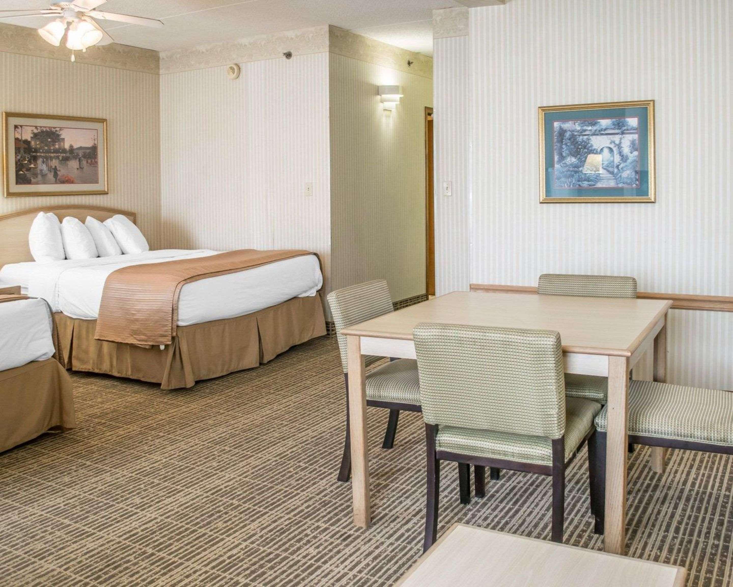 Clarion Pointe Louisville East Eksteriør bilde